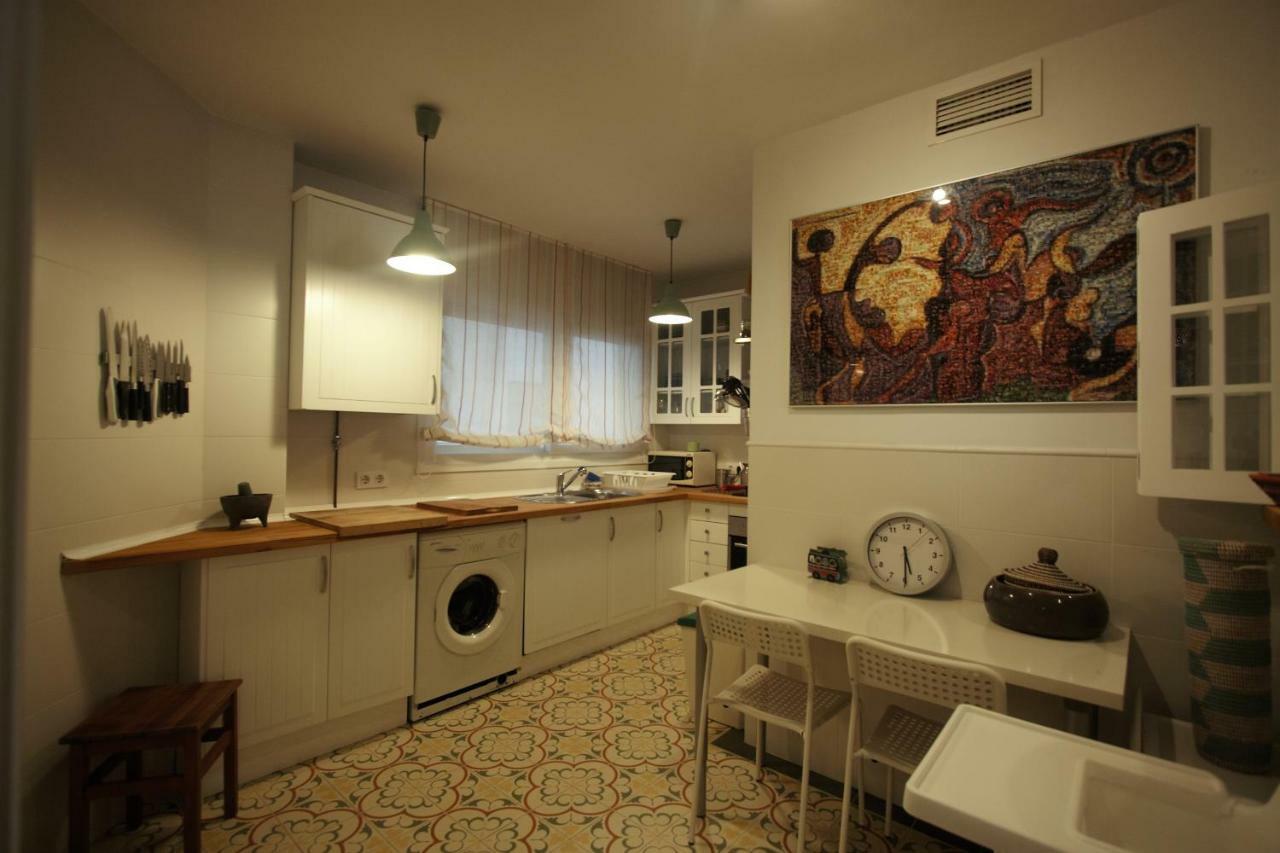 Bonito apart. con PARKING Y PISCINA Mairena del Aljarafe Esterno foto