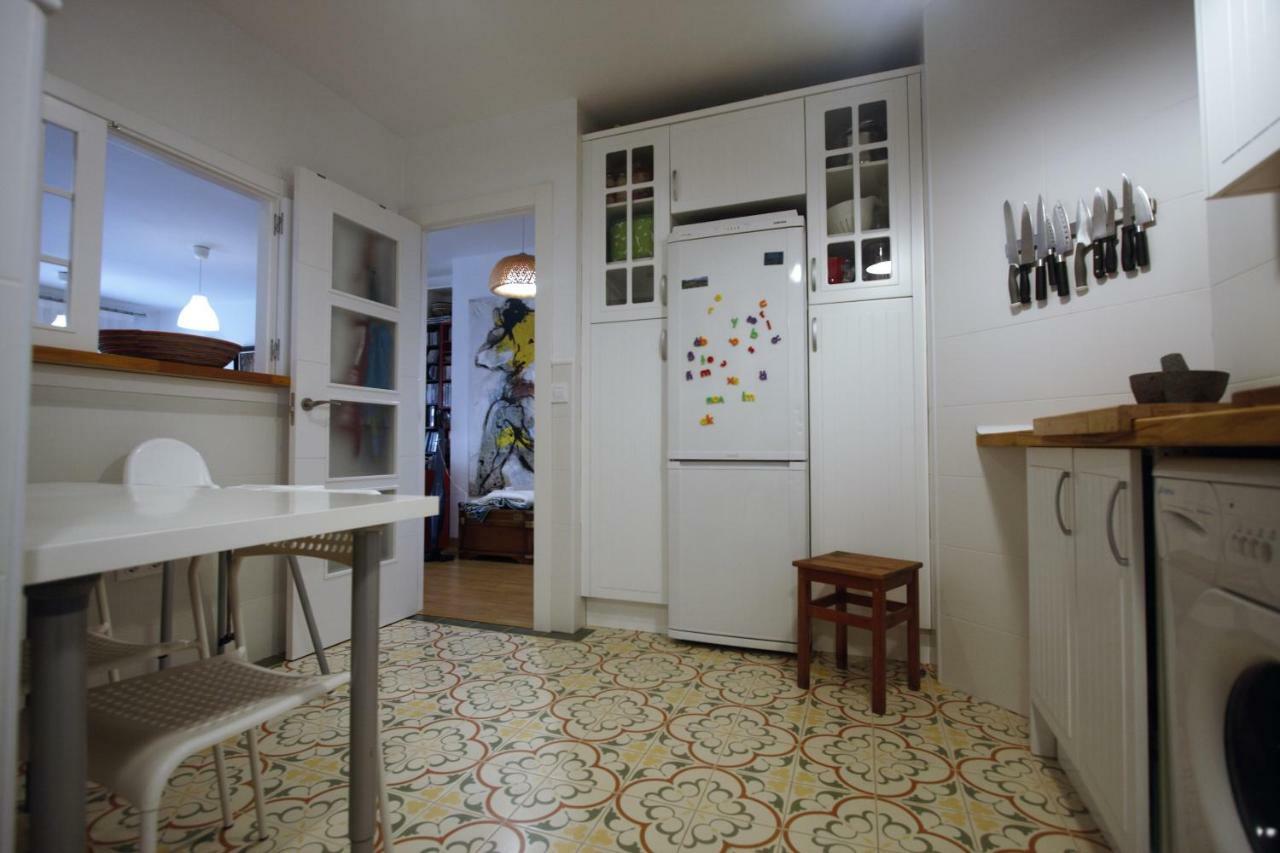 Bonito apart. con PARKING Y PISCINA Mairena del Aljarafe Esterno foto