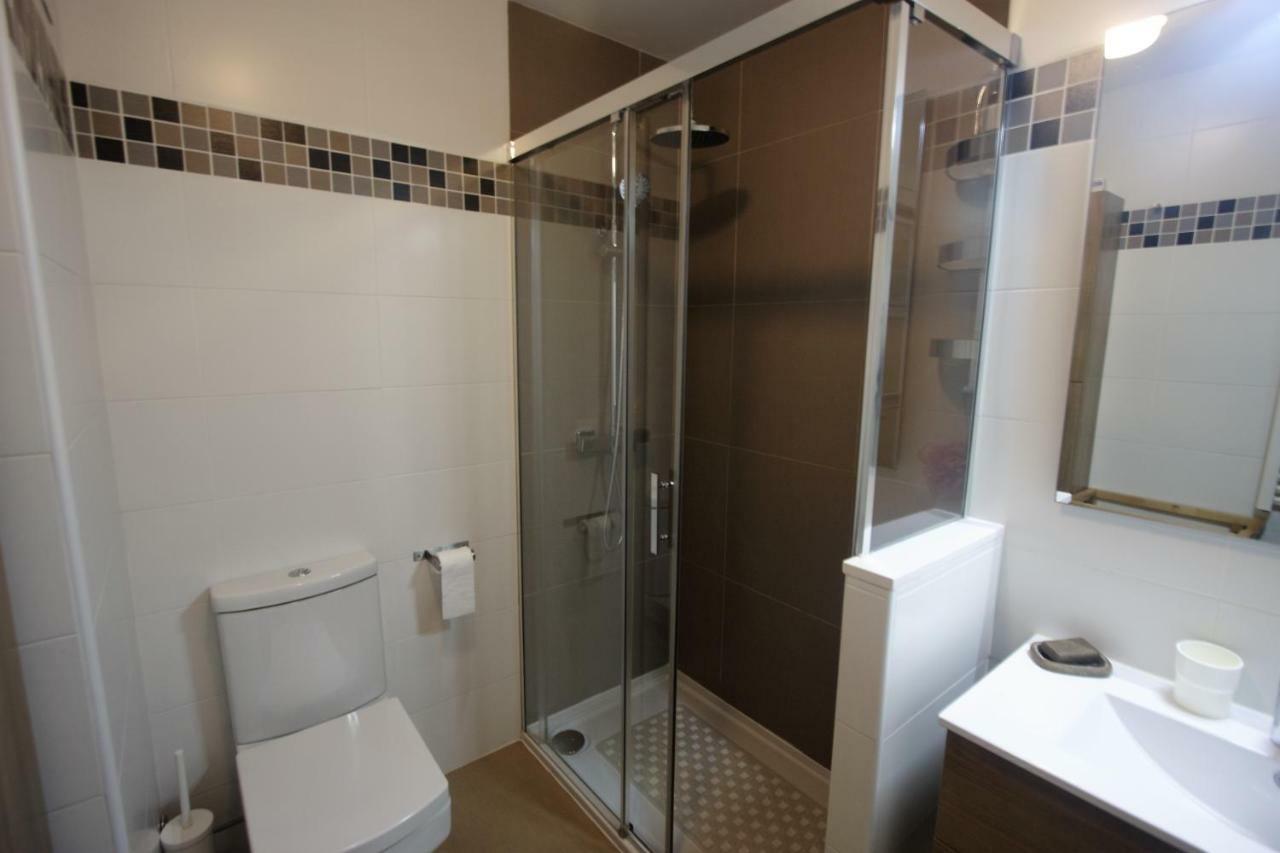 Bonito apart. con PARKING Y PISCINA Mairena del Aljarafe Esterno foto