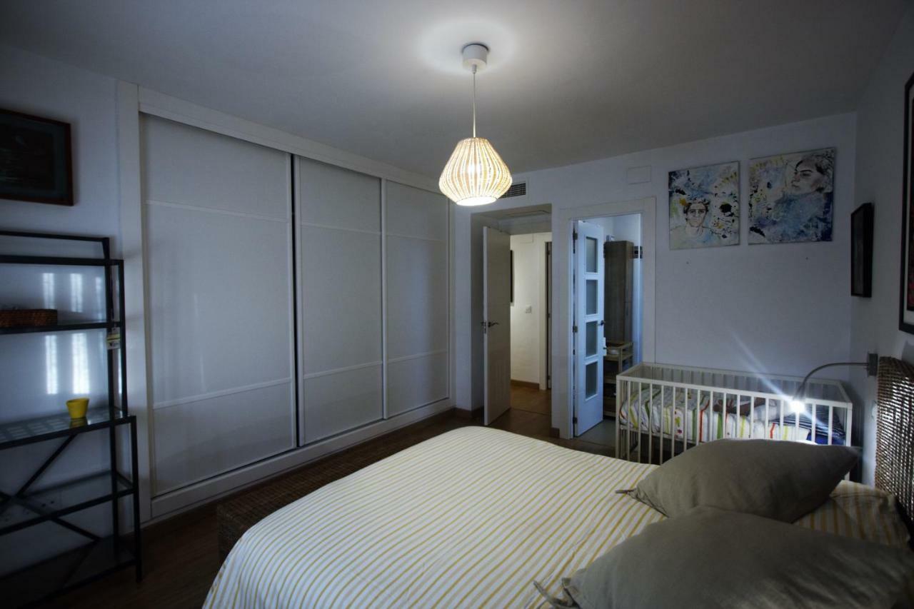 Bonito apart. con PARKING Y PISCINA Mairena del Aljarafe Esterno foto