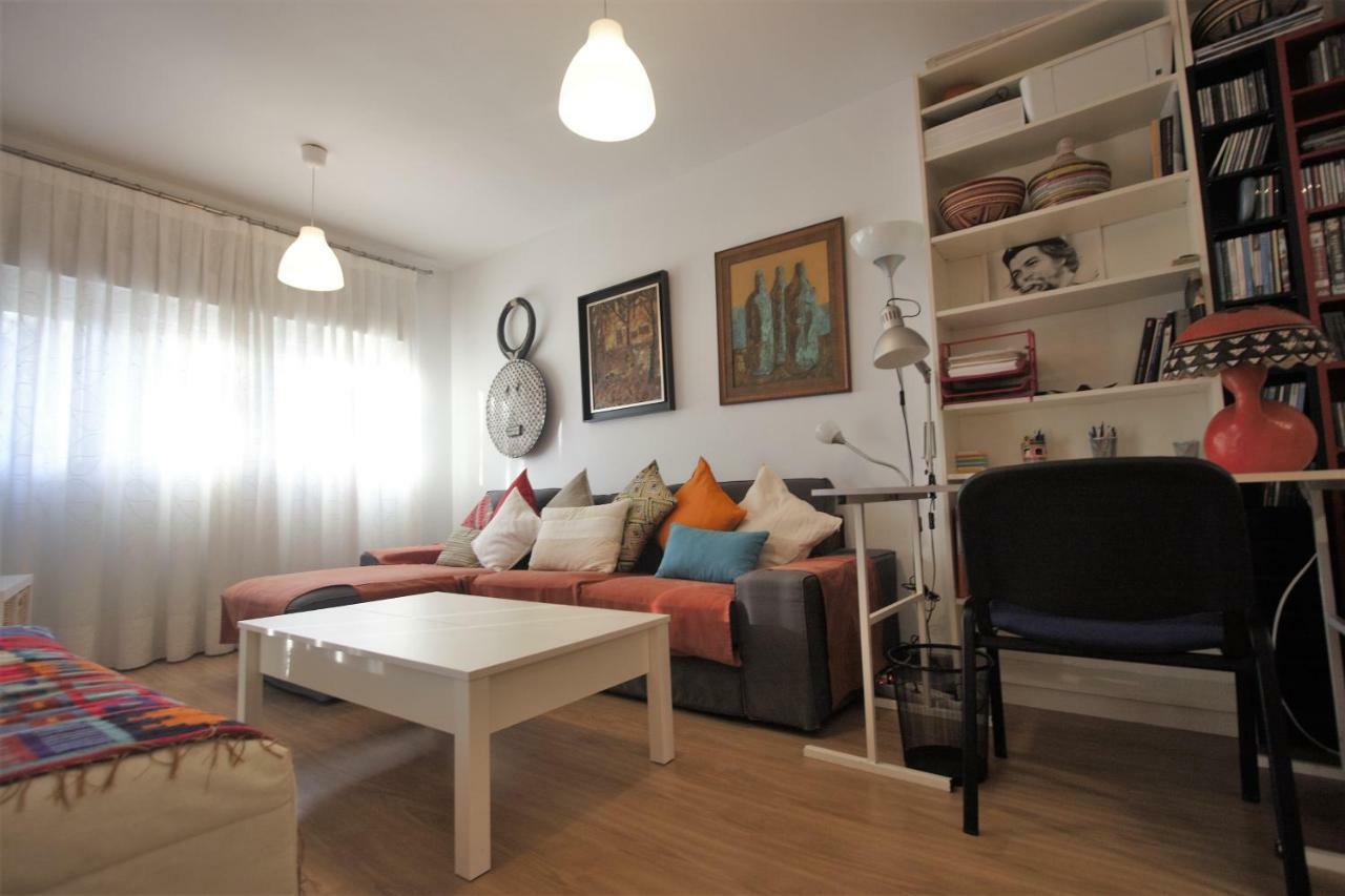 Bonito apart. con PARKING Y PISCINA Mairena del Aljarafe Esterno foto