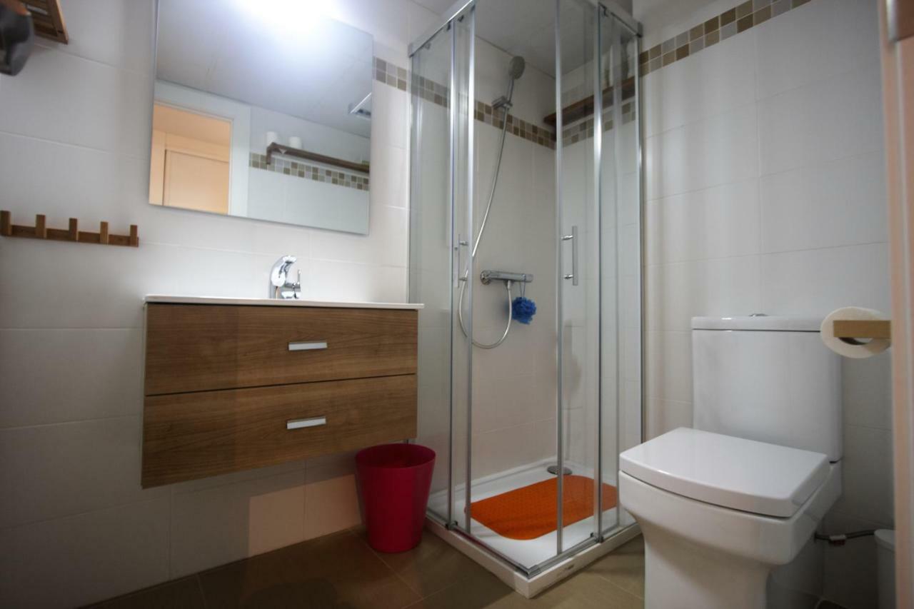 Bonito apart. con PARKING Y PISCINA Mairena del Aljarafe Esterno foto