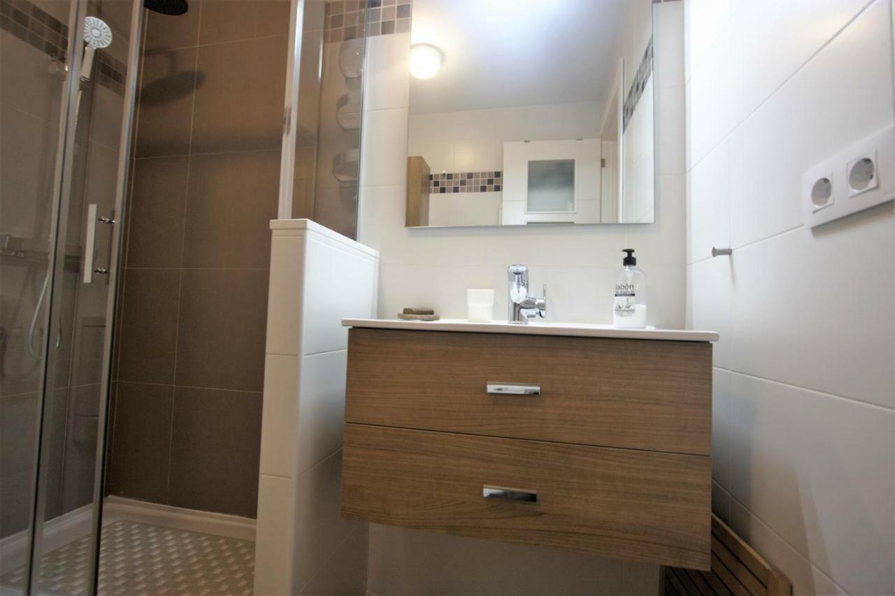 Bonito apart. con PARKING Y PISCINA Mairena del Aljarafe Esterno foto